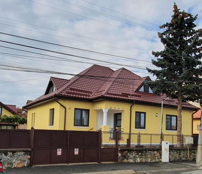 Yellow House - B&B Sibiu