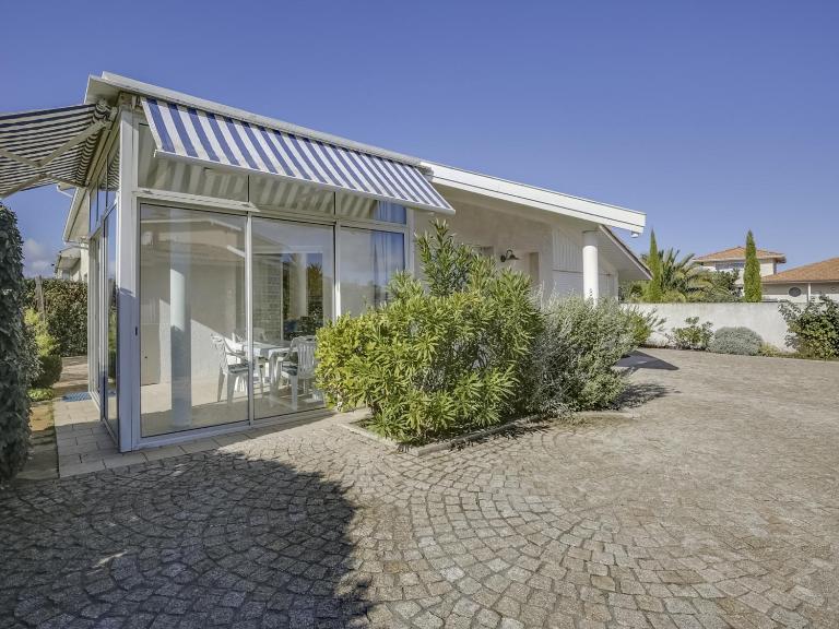 Villa 2 chambres proche plage, jardin, véranda, clim, wifi à Biscarrosse - FR-1-521-19 - Ferienwohnung Biscarrosse-Plage