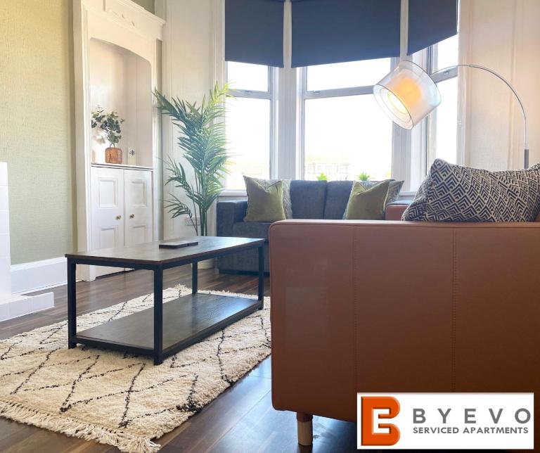 ByEvo 19 Walker - Close to GLA - Perfect Getaway or Working away from Home - B&B Paisley