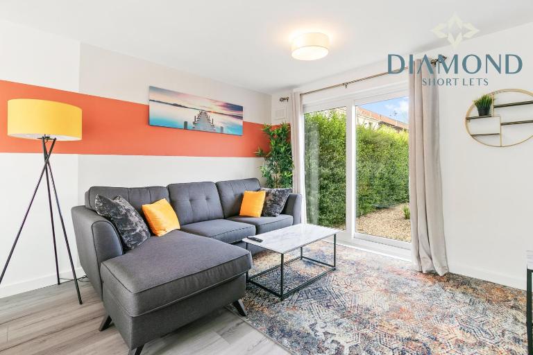 Grangemouth, 3 Bed House, Free Parking, Business or Leisure - Ferienwohnung Grangemouth