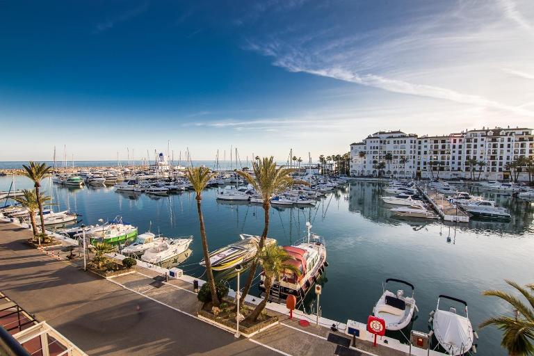 Beautiful Duquesa Harbour apt 2001 - Chambres d'hôtes Manilva
