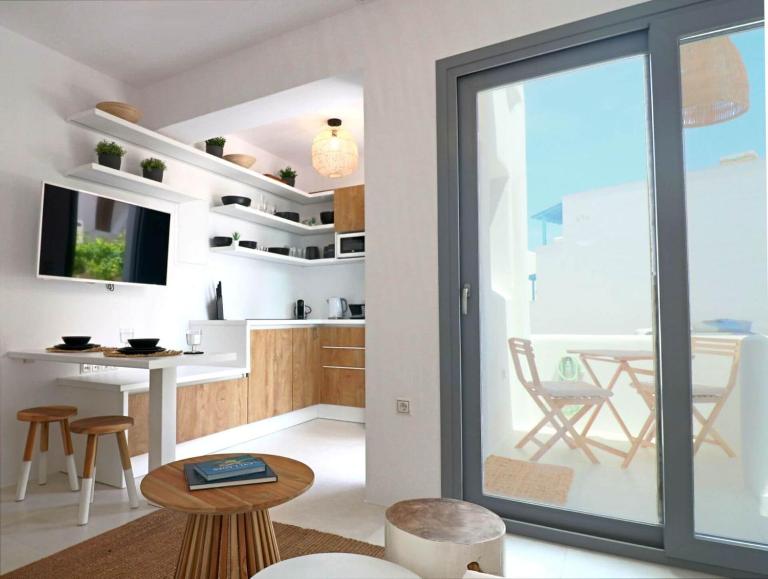 The Nine Graces - Agia Anna Beach Apartements - Chambres d'hôtes Agía Ánna