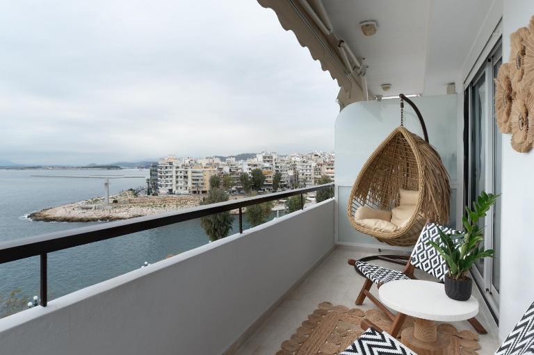 Blue Chill Paradise Seaview Suite w/ Kingbed - B&B Pireo