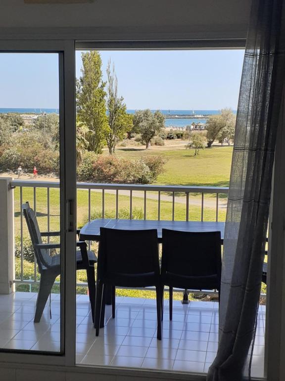 Amoureva E27, Vue mer, clim, piscine, parking - B&B Le Cap d'Agde