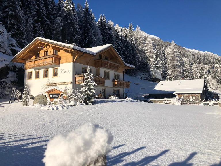 Feichterhof - Chambres d'hôtes Rein in Taufers