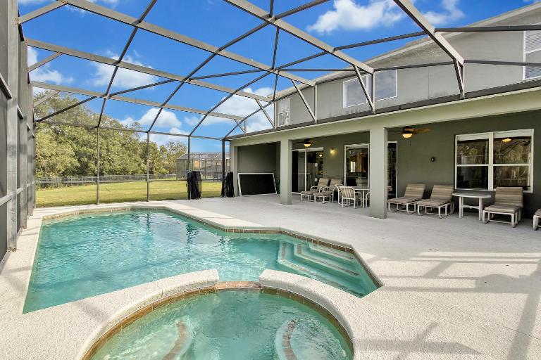 Mickeys Sunspot - 6 bed Emerald Island Resort pool home - Chambres d'hôtes Kissimmee