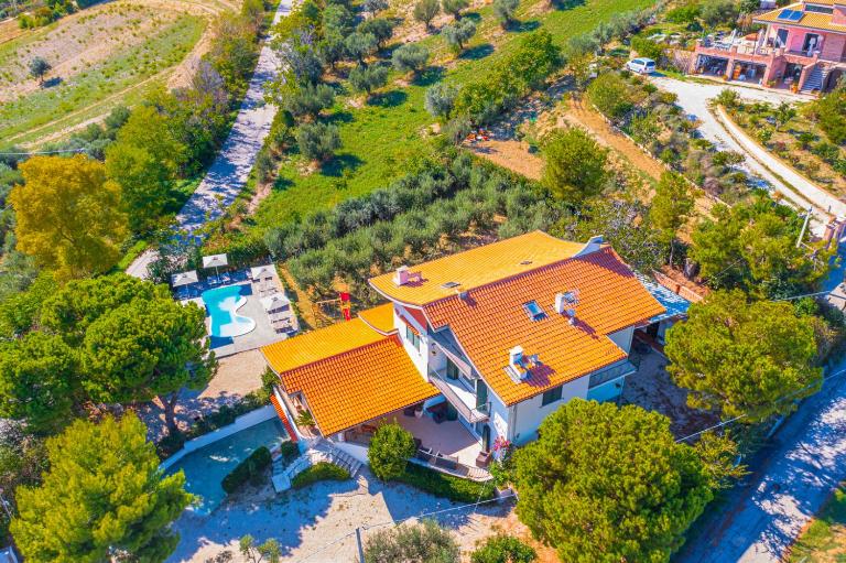 Vista Allegra Pagoda - Villa con piscina - B&B Colonnella