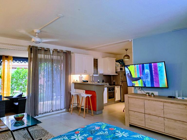 Studio COEUR DE VILLAGE - ORIENT BAY - B&B Orient Bay
