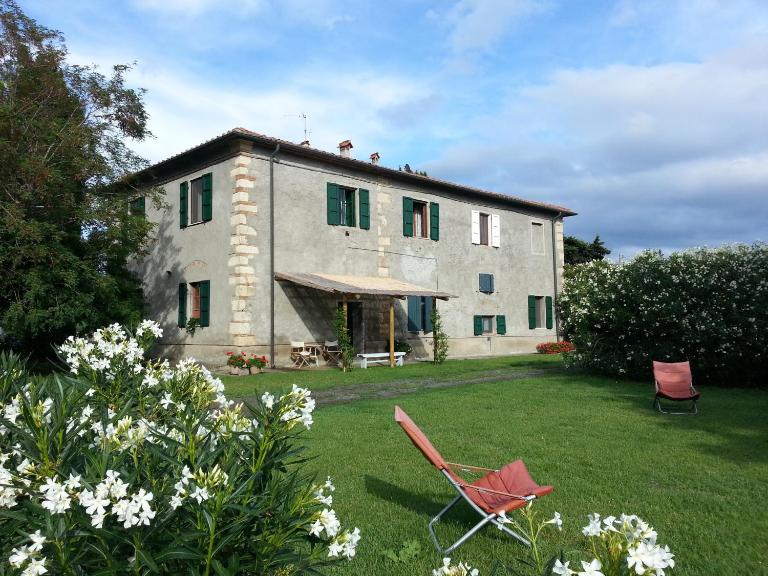 Podere Vallescaia - Agriturismo Bella Valle - Bed and Breakfast Marina di Cecina