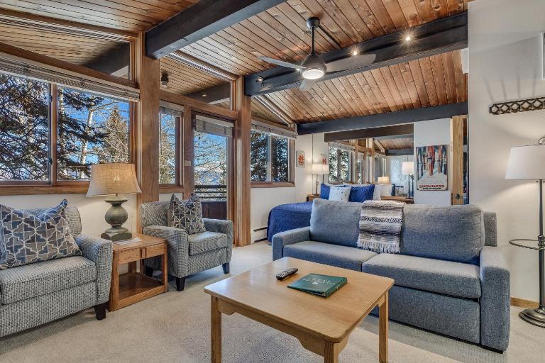 Laurelwood Condominiums 113 - B&B Snowmass Village