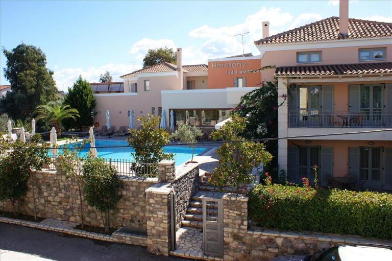 Harmony Hotel Apartments - Bed and Breakfast Selianítika
