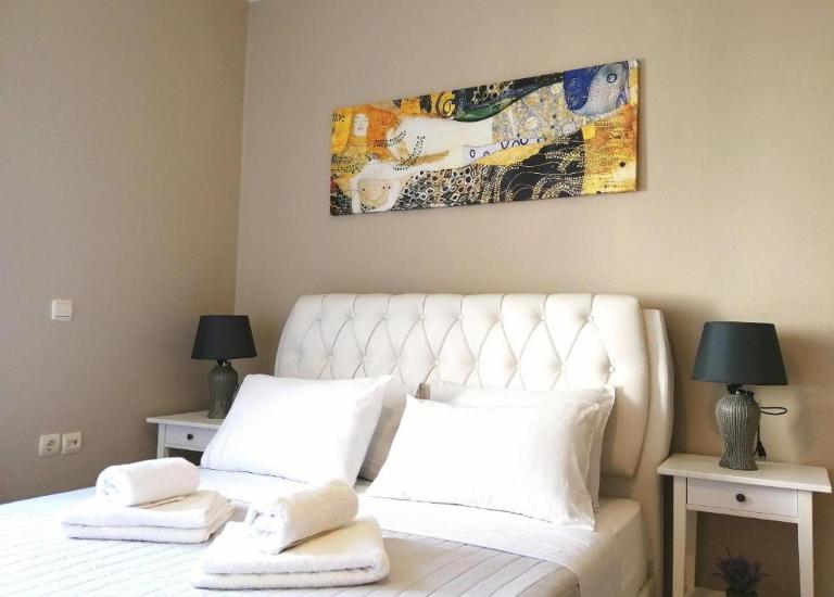 Odyseia Apts ΙI at the Center of the City & Old Town - Chambres d'hôtes La Canée