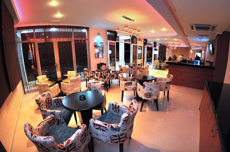 Dionysos Luxury Apartments - Chambres d'hôtes Nydri