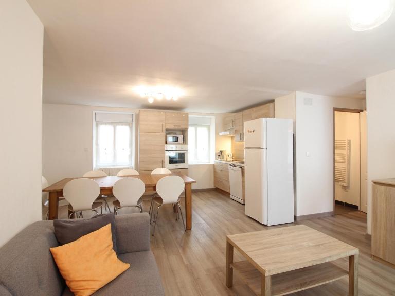 Mont-Dore: Grand T4 Hyper Centre avec WIFI - FR-1-608-27 - Chambres d'hôtes Le Mont-Dore