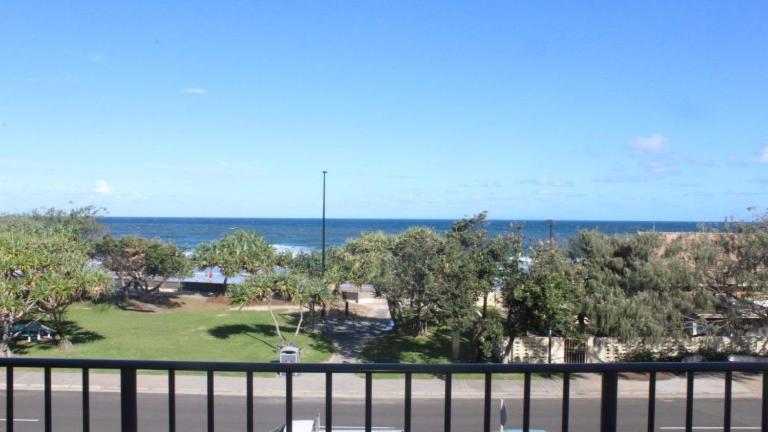 Waikiki Unit 4 Kings Beach QLD - B&B Caloundra