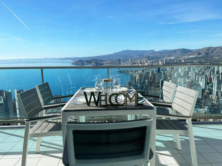 Skyline 41 Gran lujo, terraza grande y vistas al mar - planta 41 - Ferienwohnung Benidorm