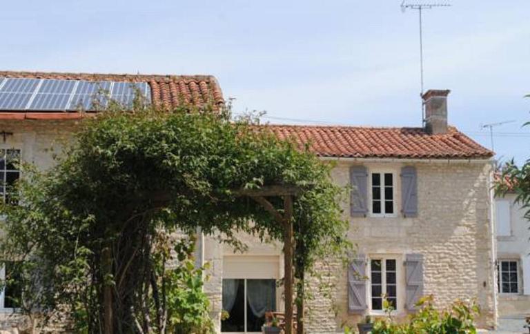 La Poussardiere - B&B Saint-Martin sous Mouzeuil