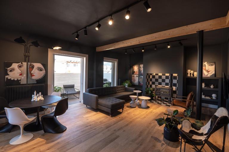 City's Best-Kept Secret, Eclectic & Luxe Getaway - B&B Kalamata