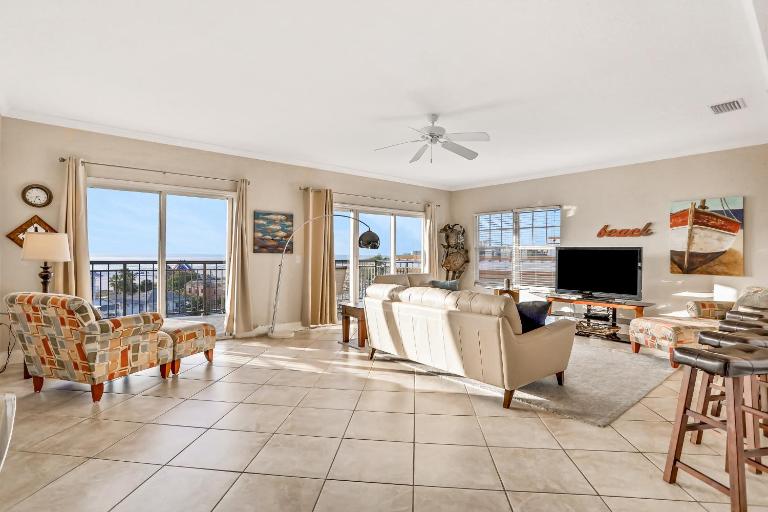 Palms of Treasure Island 405 - Ferienwohnung St. Pete Beach