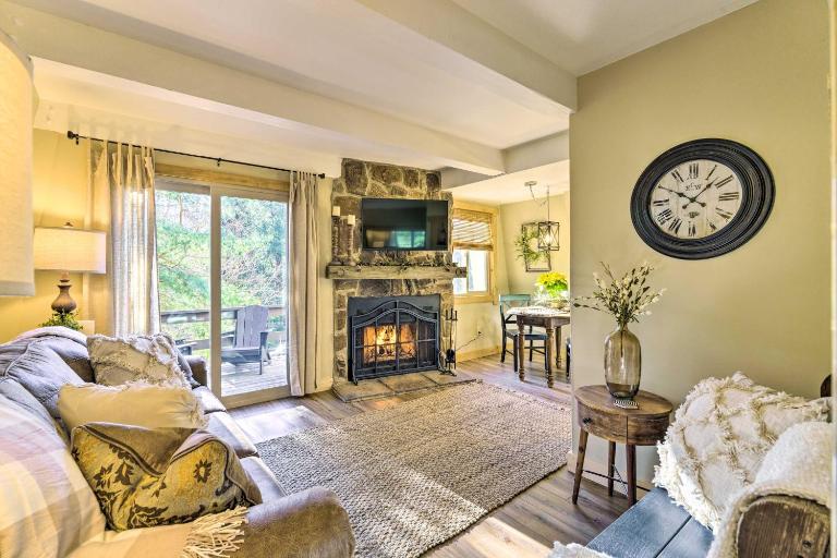 1 Mi to Sugar Mountain! Cozy Lodge-Style Condo - B&B Banner Elk