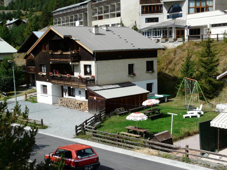 Chalet les Ombrettes - B&B Ceillac