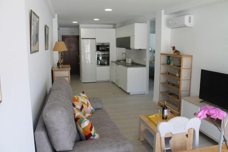 Luminoso y reformado apartamento en Nerja - Bed and Breakfast Nerja