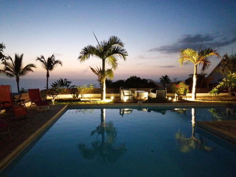 VILLA POINTE DES CHATEAUX VUE IMPRENABLE - B&B Saint-Leu