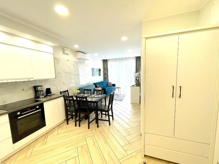 Apartament Superior Blue Przy Plaży- FREE Pool, Saunas, Jacuzzi, Fitness, Salzgrotte - B&B Kołobrzeg