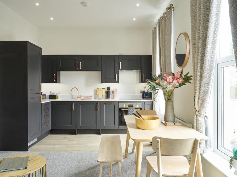 Curb Properties - Super 2 Bed Apartment 5 Min From Town Centre - B&B Cheltenham