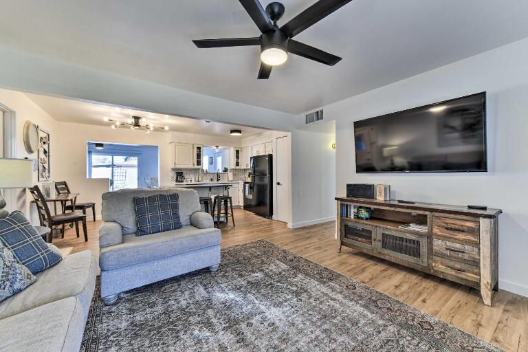 Furnished Patio! Downtown Gilbert Retreat - B&B Gilbert