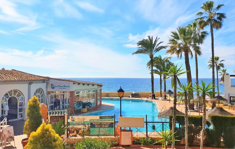 Dona Lola Micaela - fully equiped 1 bedroom ground floor beach front apartment with direct access to the beach of Calahonda - Costa del Sol - CS155 - Ferienwohnung Mijas Costa