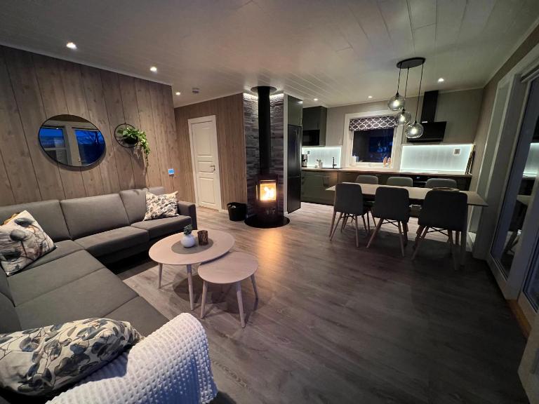 Olderfjord Lodge - B&B Røssneshamn