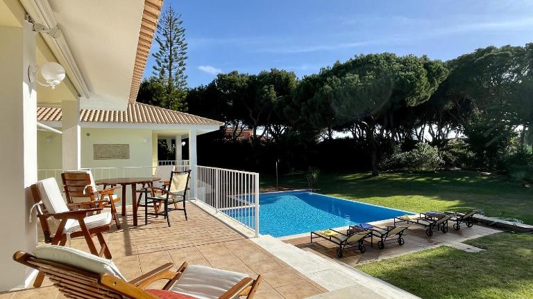 Azaleas - Private Pool - 12 Guests - Vilamoura - B&B Vilamoura