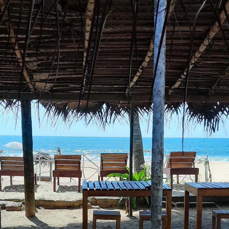 La-Vira Beach Villa - B&B Hikkaduwa
