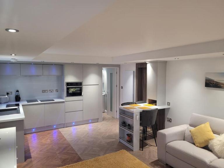 Sister's Studio - Ferienwohnung Llanelli