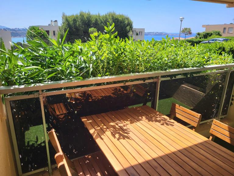 T2 plage de sable à 300m+ parking gratuit - B&B Bandol