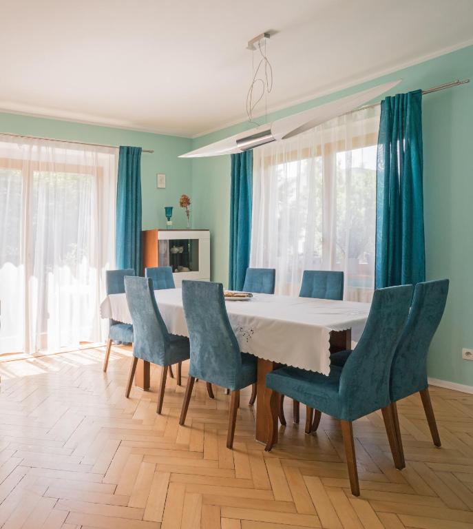 Dom z ogrodem blisko centrum - Ferienwohnung Posen
