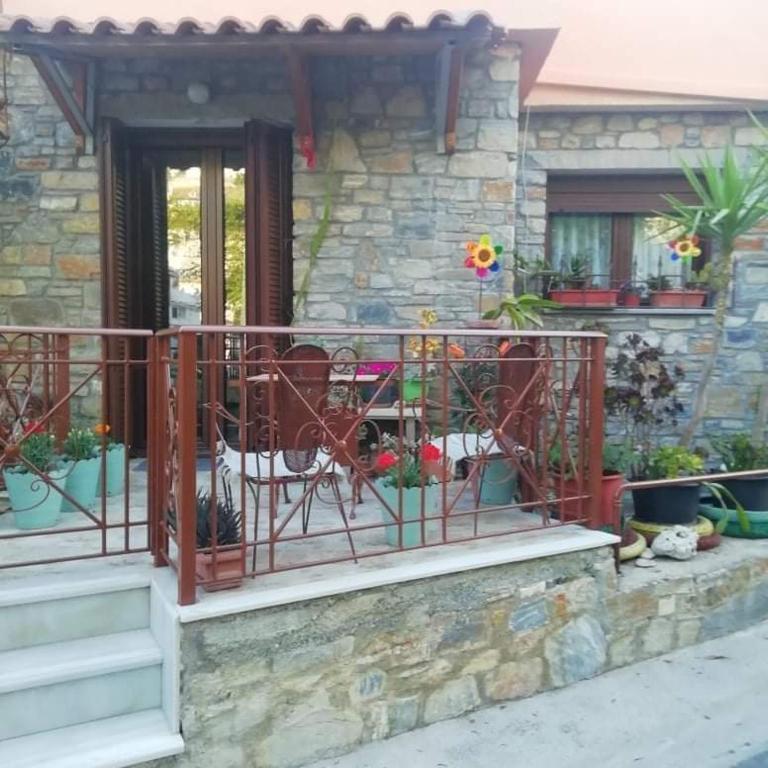 Όμορφο Πέτρινο Σπίτι στη σαμο - B&B Samos