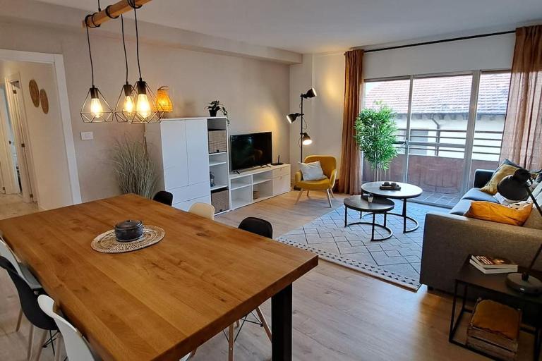 Piso acogedor en los Pirineos - B&B Sabiñánigo