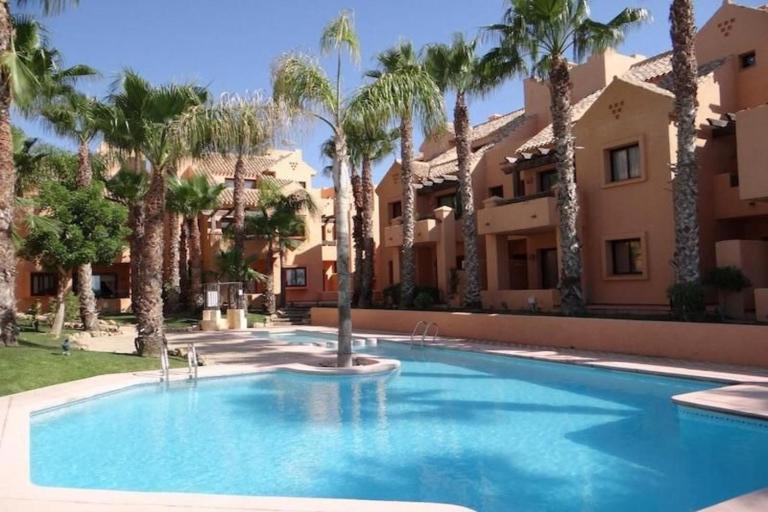 2 Bed Sleeps 4 Pet Friendly Free Parking - B&B Los Alcázares