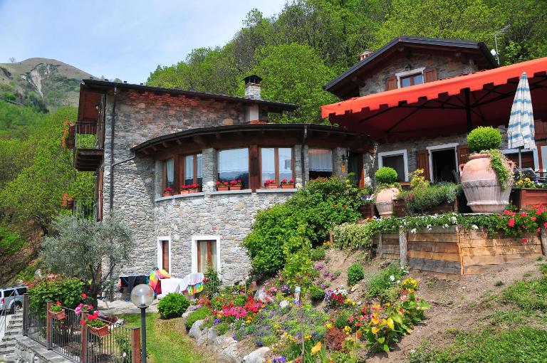 Agriturismo La Fonte Di Mariella - B&B Gravedona