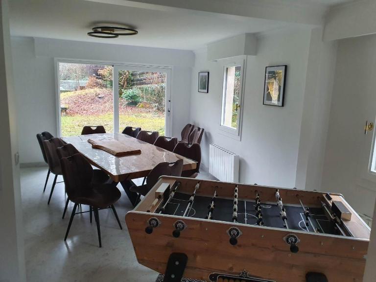 Appartement 150m2 - 5mn du téléphérique de l'Olympe - domaine des 3 vallées - Chambres d'hôtes Brides-les-Bains