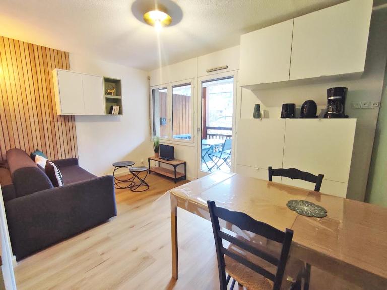 Le cerf charmant, T2, Luchon, wifi, balcon, ascenseur, 4 personnes - B&B Bagnères-de-Luchon