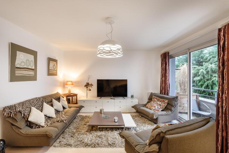 Le Bonnet Rouge - Appartement 2 chambres avec parking - Bed and Breakfast Rennes