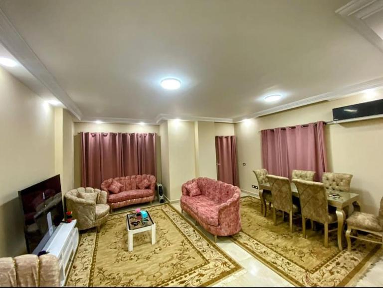 Royal Vibe Stay - Chambres d'hôtes Le Caire