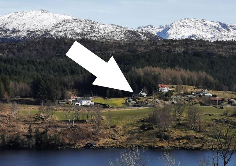Topfloor Apartment Separate Entranc Nice view Stord - B&B Fitjar