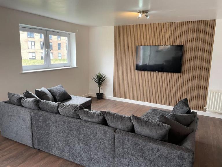 Stunning Central Apartment With Free Parking - Bed and Breakfast Sheffield