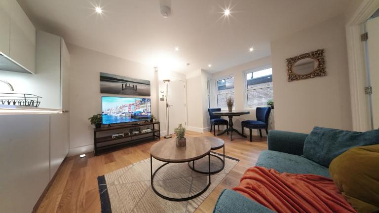 Trinity House By Ritual Stays - B&B St Albans