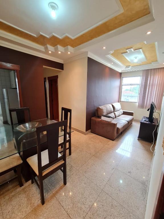 Apto 2 quarto completo com vaga centro contagem - Bed and Breakfast Contagem