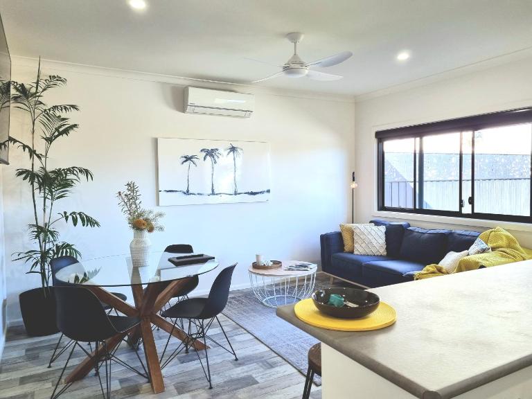 Beachcomber Holiday Units - Chambres d'hôtes Lakes Entrance